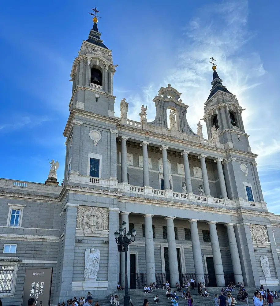 catedral de la almudena de madrid