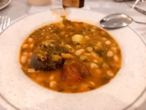 restaurante gurea donde comer en comillas