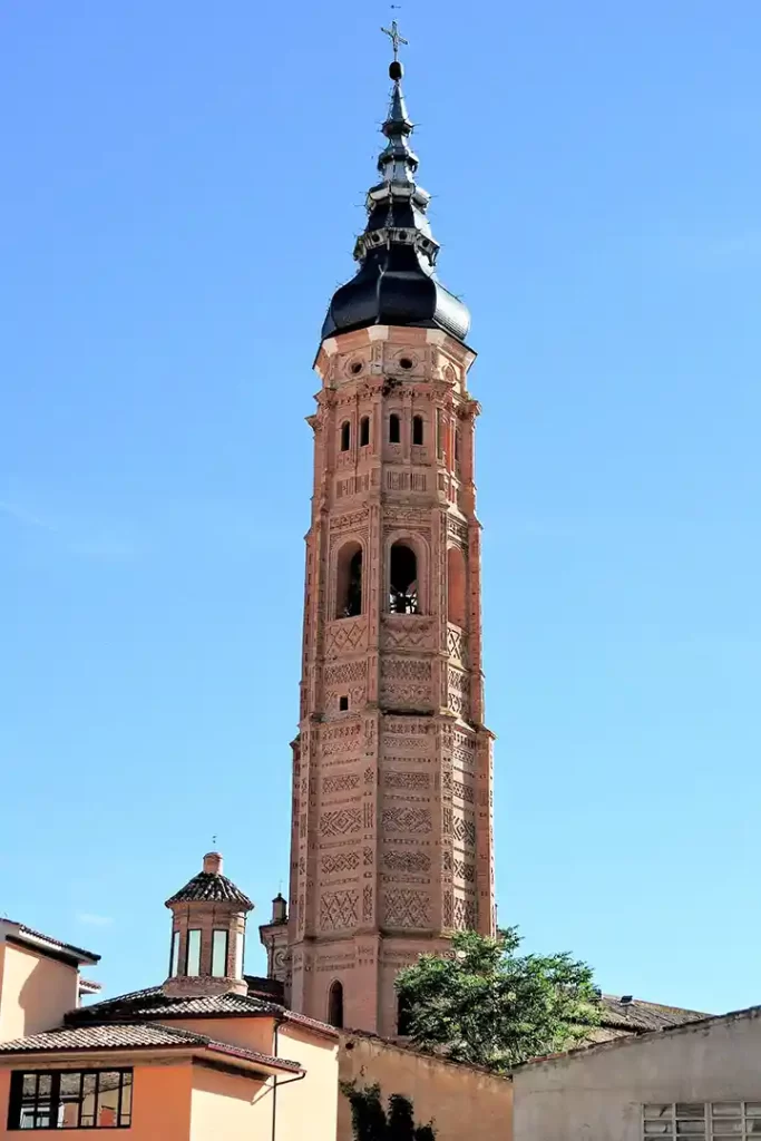 torre de la colegiata de snta maria situada en calatayud