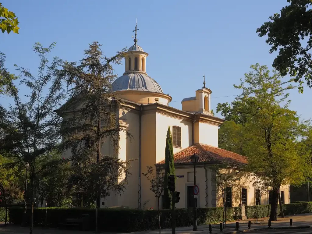 ermita de san antonio de la florida plan poco conocido en madrid