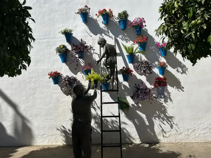 Escultura Abuelo y Niño de Córdoba