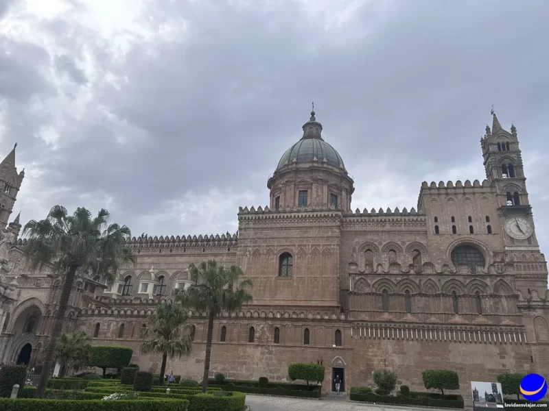 fachada de la catedral de palermo