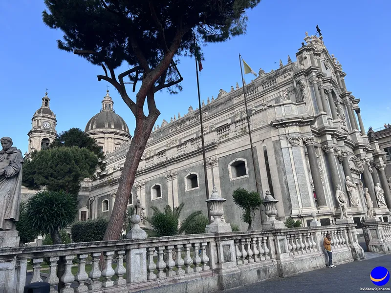 catedral de Santa Ágata, de lo mas bonito que ver en Catania